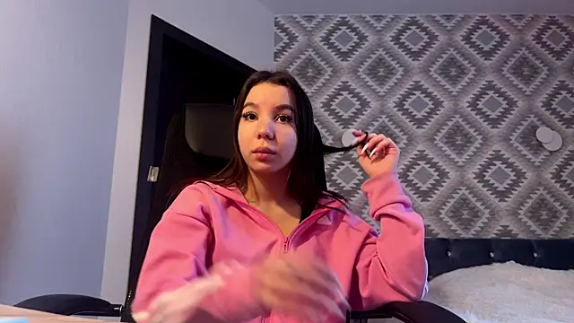 tiffanyrap online show from 01-08-26, 07:21