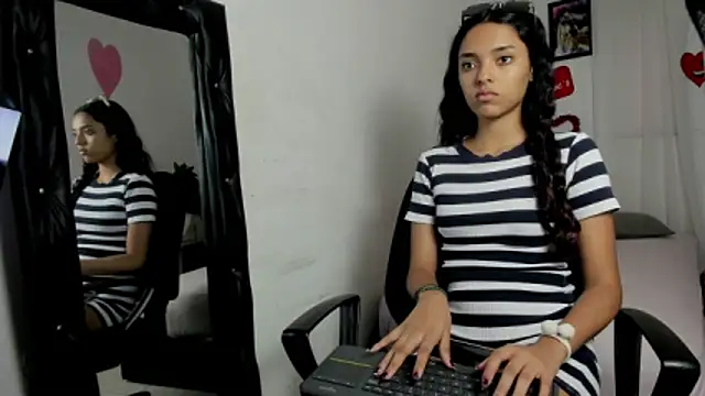 hazel slim online show from 02-24-26, 03:43