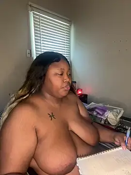 Chocolatebunnyxx96 online show from 03-26-26, 04:34