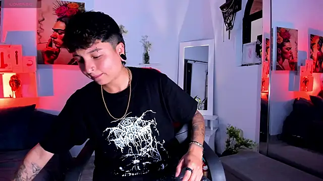 Snapshot of Zury_Ramirez chatting on 01-06-26, 07:17 Zury Ramirez online show from 01-06-26, 07:17