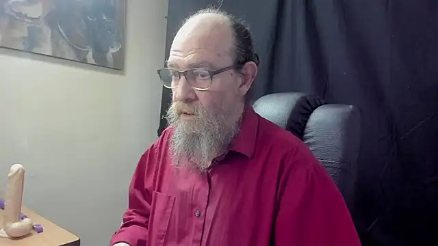 Snapshot of Uncle_Hottie chatting on 04-05-26, 03:42 Uncle Hottie online show from 04-05-26, 03:42