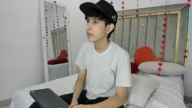 julian xx online show from 02-18-26, 07:54