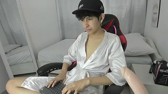 julian xx online show from 03-24-26, 07:08