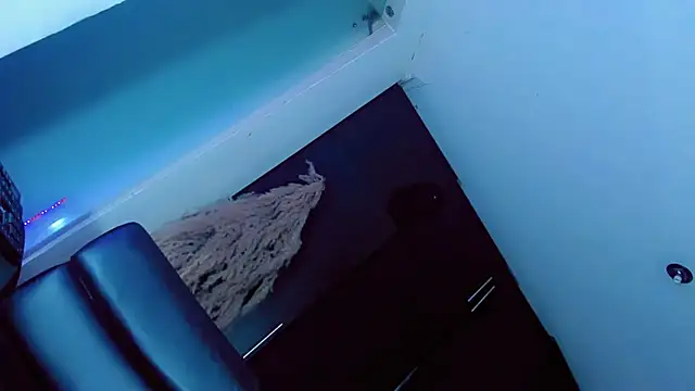 Snapshot of Ashleybigcockx chatting on 01-11-26, 08:14 Ashleybigcockx online show from 01-11-26, 08:14