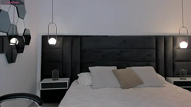 KayraLanne online show from 04-20-26, 05:43