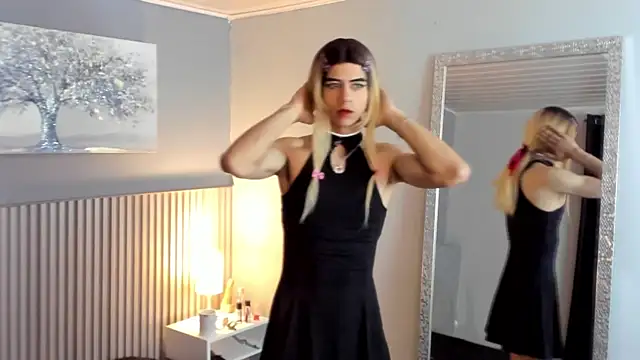 Snapshot of vicky_fant4sy chatting on 01-09-26, 02:53 vicky fant4sy online show from 01-09-26, 02:53