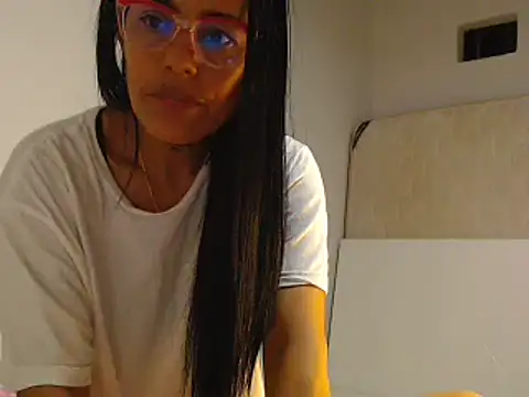 Snapshot of Elizabeth_manzon chatting on 05-14-26, 11:55 Elizabeth manzon online show from 05-14-26, 11:55