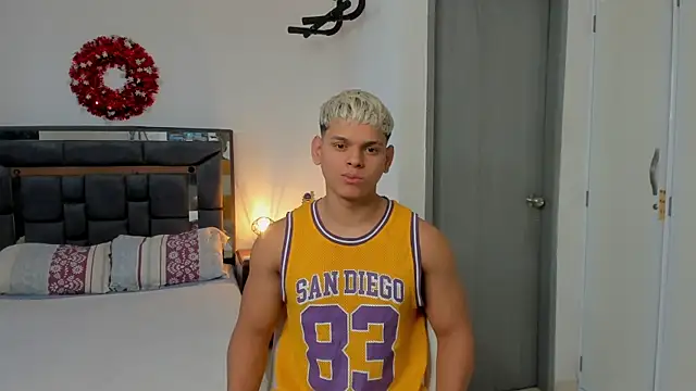 stefan leenox online show from 04-02-26, 07:44