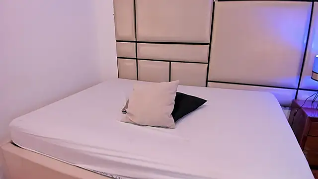 alejandra loppez online show from 02-23-26, 07:33