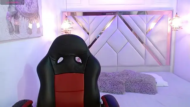 Nicolleth tk online show from 03-26-26, 03:23