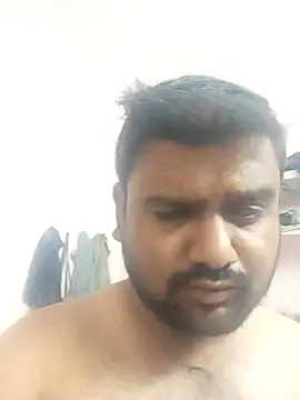Snapshot of handsomeboy1414 chatting on 05-05-26, 06:27 handsomeboy1414 online show from 05-05-26, 06:27