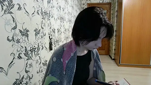 LxayBloom online show from 04-21-26, 02:51