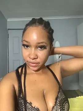 Snapshot of Creamy_bitchxxx chatting on 06-04-26, 12:16 Creamy bitchxxx online show from 06-04-26, 12:16
