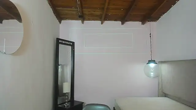 Snapshot of ZoeFox5 chatting on 03-09-26, 12:09 ZoeFox5 online show from 03-09-26, 12:09