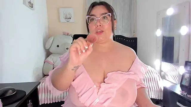 KarlaLannee online show from 04-28-26, 02:49