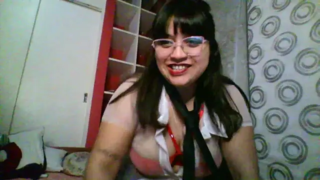Snapshot of dulce_marrr chatting on 05-17-26, 06:00 dulce marrr online show from 05-17-26, 06:00