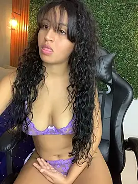 Snapshot of PaulaSweetFire_ chatting on 01-10-26, 10:36 PaulaSweetFire online show from 01-10-26, 10:36