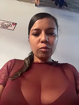 Snapshot of cinthia2011 chatting on 01-05-26, 08:45 cinthia2011 online show from 01-05-26, 08:45