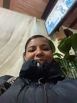 Snapshot of cinthia2011 chatting on 01-13-26, 12:27 cinthia2011 online show from 01-13-26, 12:27