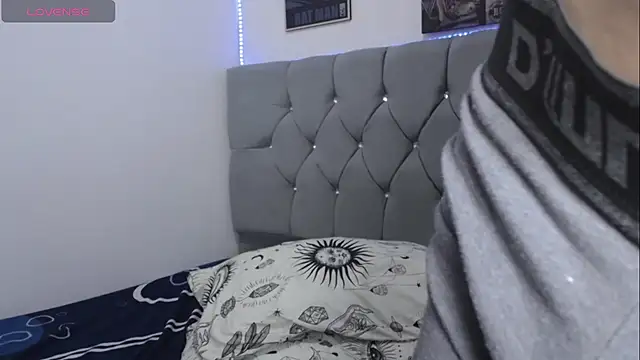 Loganjhonson19 online show from 01-15-26, 02:27