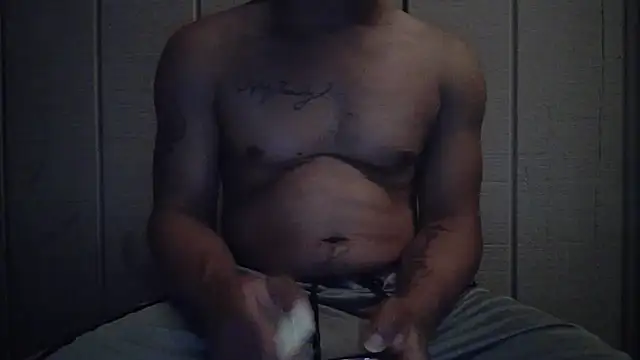 Snapshot of Lonelyboiatl chatting on 05-09-26, 03:23 Lonelyboiatl online show from 05-09-26, 03:23