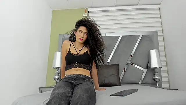 Snapshot of Atenea_sexxx chatting on 07-07-26, 04:04 Atenea sexxx online show from 07-07-26, 04:04