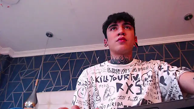 Snapshot of MarkOlsenn chatting on 01-07-26, 08:00 MarkOlsenn online show from 01-07-26, 08:00