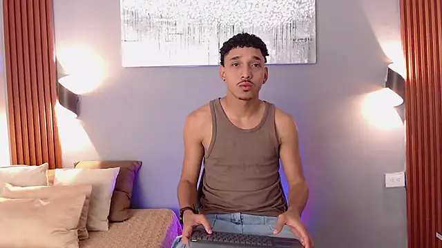 Julian Dark  online show from 02-11-26, 04:06