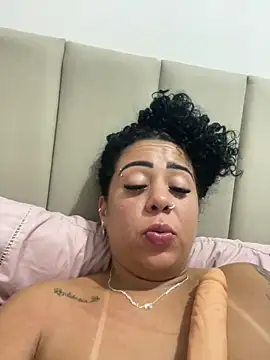 Snapshot of Cachinhossfd chatting on 02-16-26, 12:18 Cachinhossfd online show from 02-16-26, 12:18