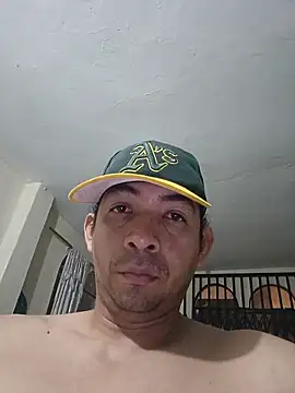 paladito01 online show from 05-05-26, 04:09