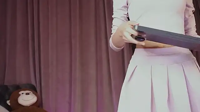 ZariaaVera online show from 04-19-26, 08:11