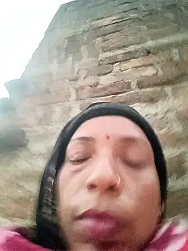 Snapshot of Jamuna_01 chatting on 01-19-26, 01:20 Jamuna 01 online show from 01-19-26, 01:20