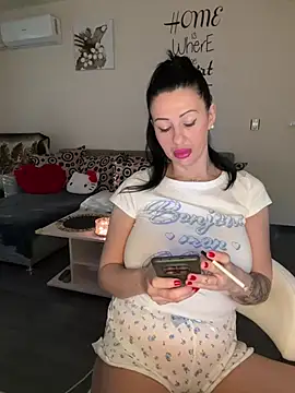 IRISWHITE17 online show from 03-16-26, 05:44