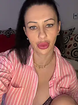 IRISWHITE17 online show from 03-27-26, 06:19