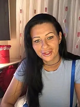 Snapshot of IRISWHITE17 chatting on 05-29-26, 04:43 IRISWHITE17 online show from 05-29-26, 04:43
