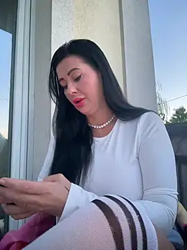 Snapshot of IRISWHITE17 chatting on 07-09-26, 02:37 IRISWHITE17 online show from 07-09-26, 02:37