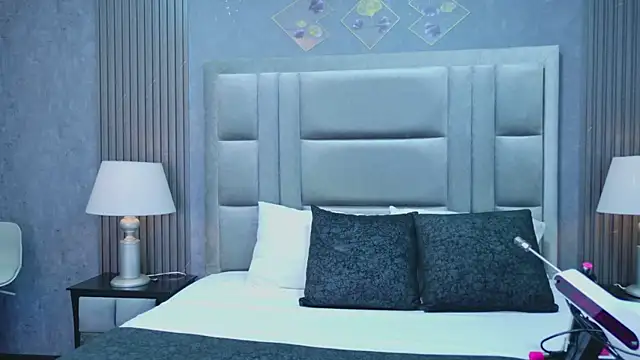 Snapshot of VioletFroost chatting on 01-17-26, 07:28 VioletFroost online show from 01-17-26, 07:28