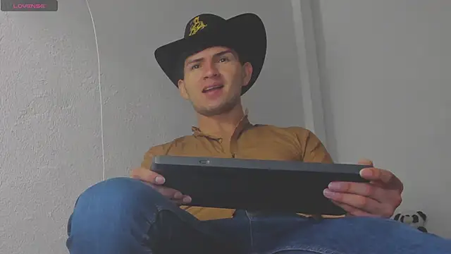 camilo model online show from 06-06-26, 09:19