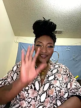 Snapshot of Egyptian_reign chatting on 01-13-26, 01:33 Egyptian reign online show from 01-13-26, 01:33