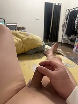 Snapshot of GaryWong02 chatting on 01-10-26, 04:09 GaryWong02 online show from 01-10-26, 04:09