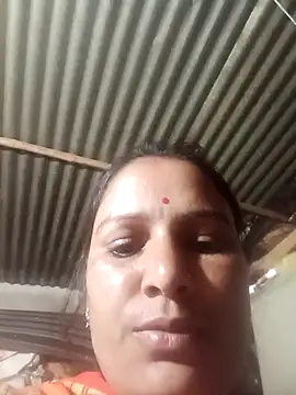 Hot hiuj online show from 02-19-26, 02:57