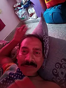 Snapshot of Mdsalu47 chatting on 01-08-26, 03:42 Mdsalu47 online show from 01-08-26, 03:42