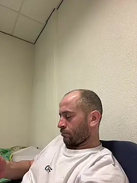 Majestik1 online show from 04-24-26, 06:54