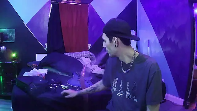 FADEDSADBOY online show from 01-13-26, 08:41