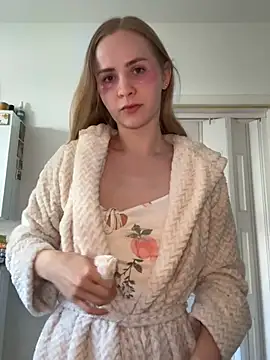 Snapshot of Sunny_Eve chatting on 04-09-26, 07:03 Sunny Eve online show from 04-09-26, 07:03