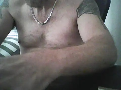 Snapshot of loudandproud chatting on 05-21-26, 03:57 loudandproud online show from 05-21-26, 03:57