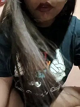 Hot Twinkle online show from 04-13-26, 06:46