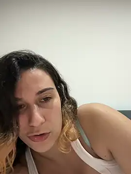 Snapshot of joanaguerreiru chatting on 03-20-26, 11:20 joanaguerreiru online show from 03-20-26, 11:20