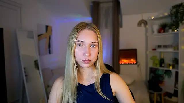 MilaBunny2000 online show from 02-02-26, 11:31