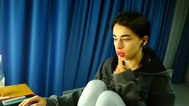 Vlada Elfie online show from 03-14-26, 05:40